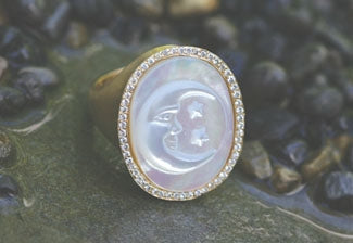 Mother of Pearl Ring with Pave Diamonds Frame